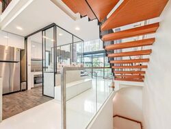 Charlton 27 (D19), Terrace #617667641